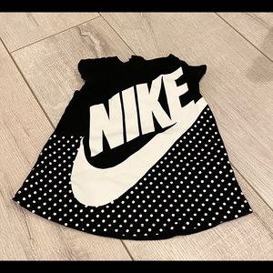Nike tank 6M